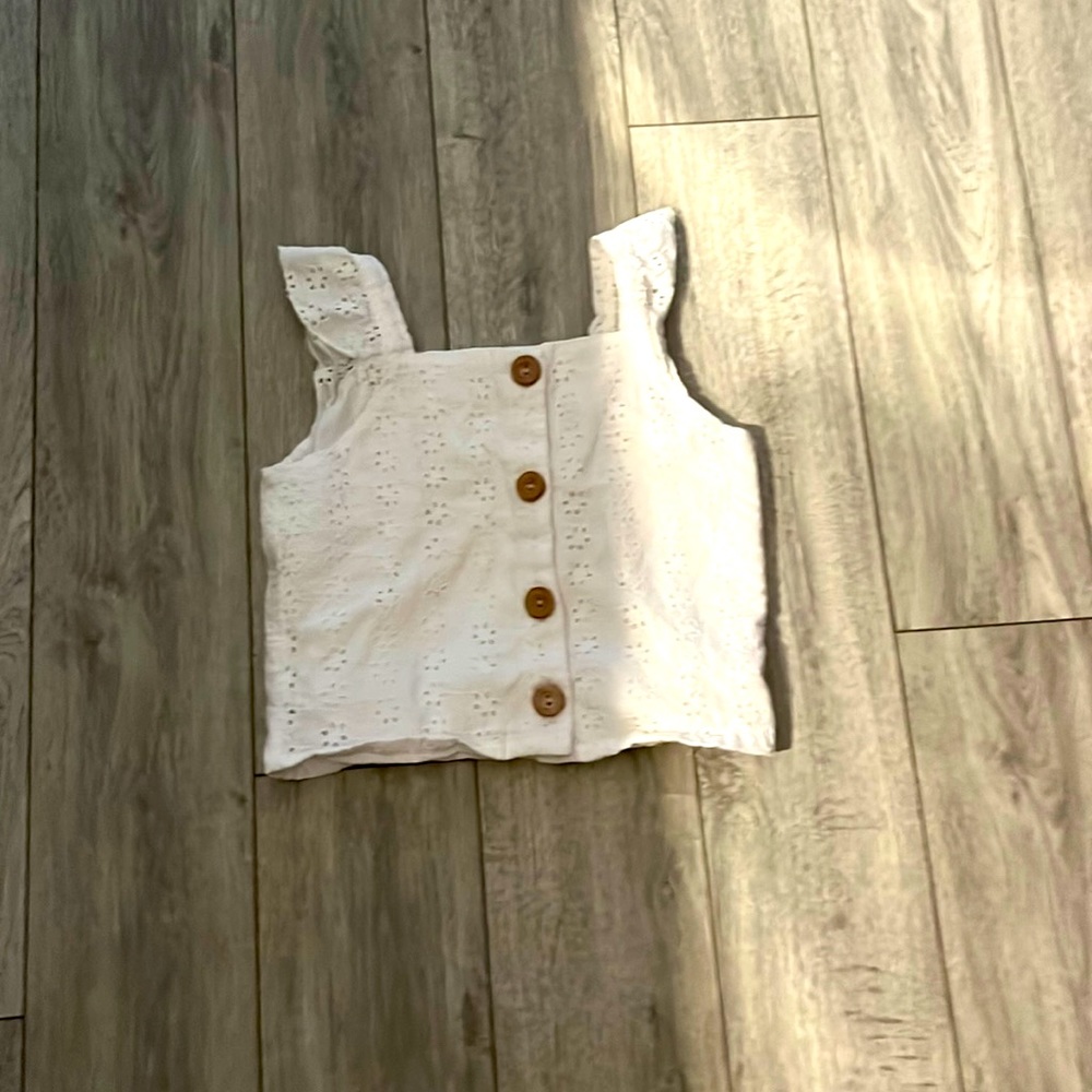 Art class white lace tank size medium (7-8)